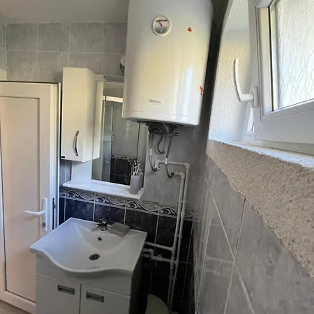 Holiday home Divcibarski Kutak